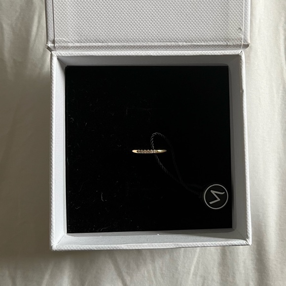 Mejuri ring - Picture 4 of 5